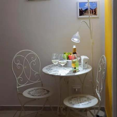 Iluma 3* Ερκολάνο